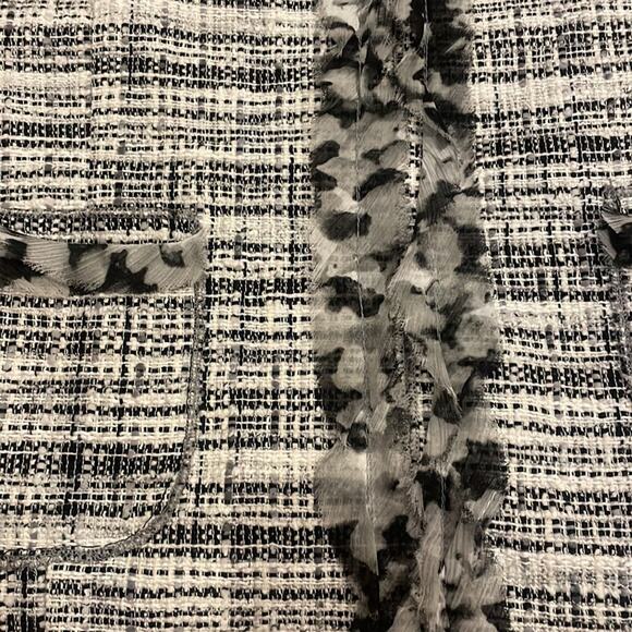 Notations Black & White with sheer detail,print trim Blazer with pockets - Picture 3 of 7